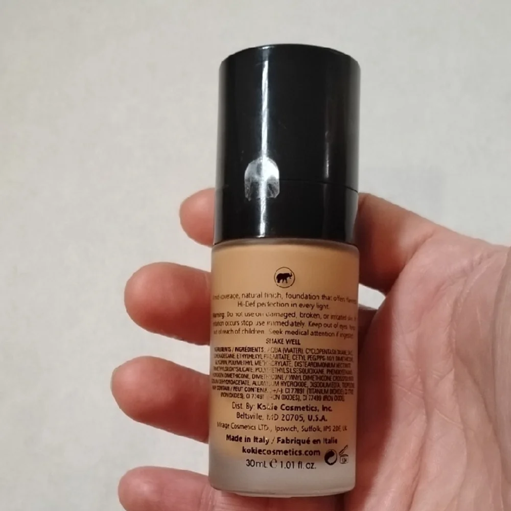 Skin Perfect HD Foundation - Tan Shade 80W semi-mate finish natural smooth look